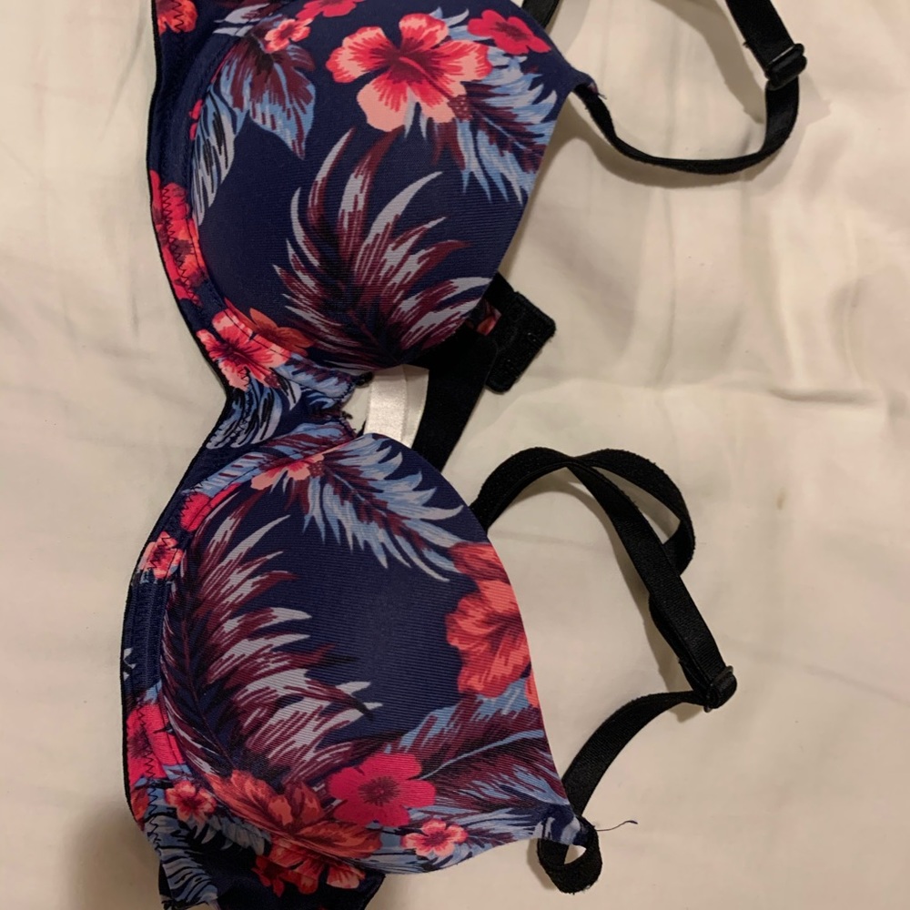 Women’s PINK Victoria’s Secret Patterned Bra